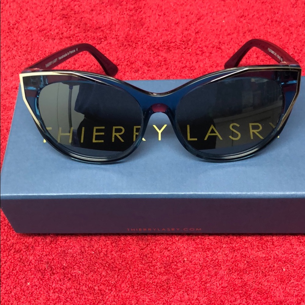 Thierry Lasry polygamy cat-eye Sunglasses